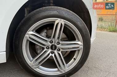 Внедорожник / Кроссовер Audi Q5 2016 в 