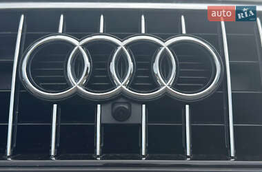 Внедорожник / Кроссовер Audi Q5 2015 в 