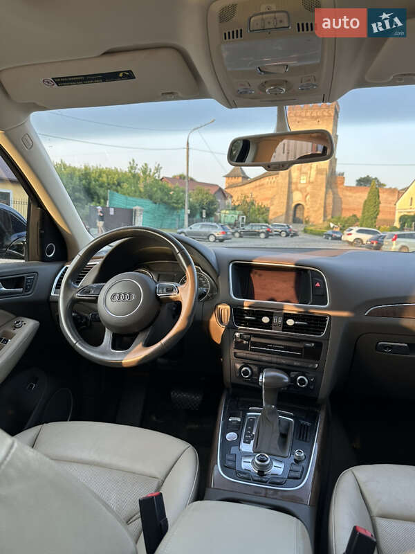 Позашляховик / Кросовер Audi Q5 2016 в Луцьку