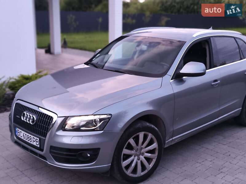 Внедорожник / Кроссовер Audi Q5 2010 в Львове