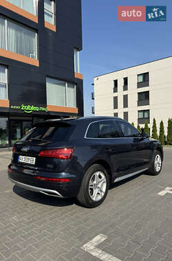 Внедорожник / Кроссовер Audi Q5 2018 в 