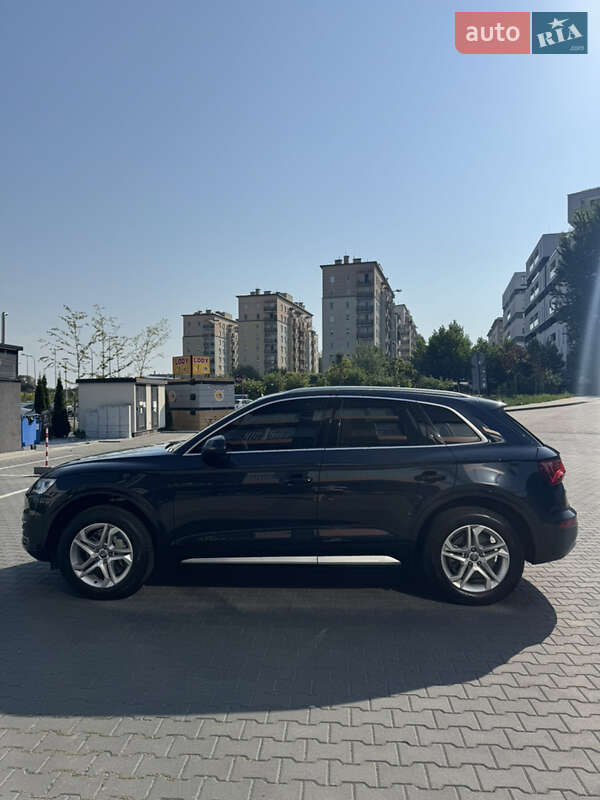 Внедорожник / Кроссовер Audi Q5 2018 в Харькове
