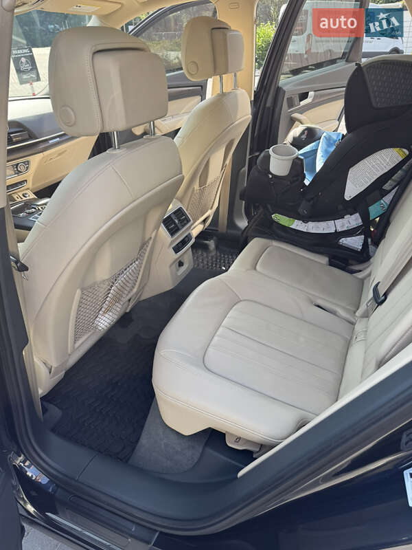 Внедорожник / Кроссовер Audi Q5 2018 в Харькове