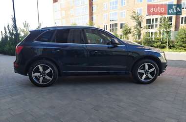 Внедорожник / Кроссовер Audi Q5 2011 в 