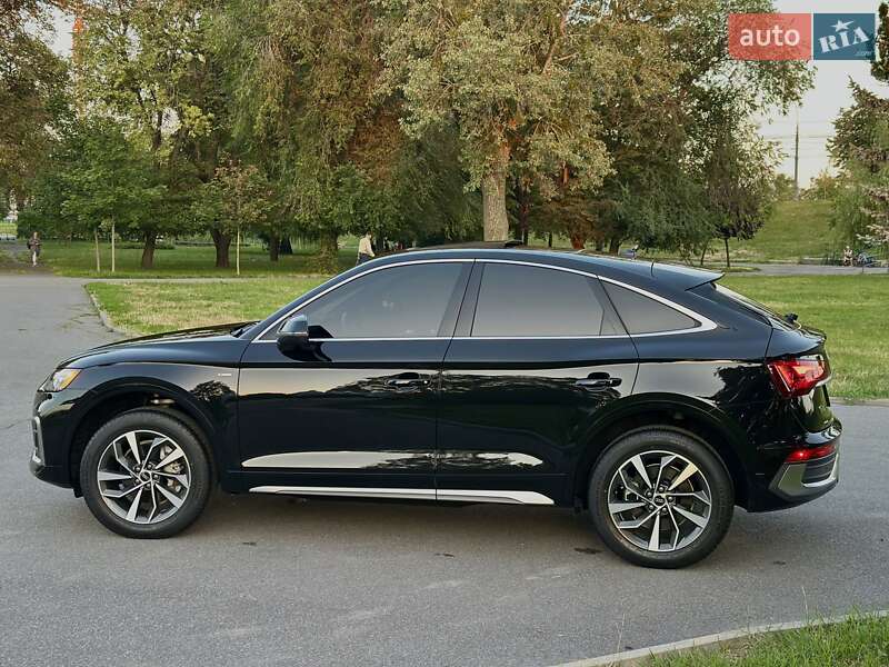Внедорожник / Кроссовер Audi Q5 2022 в Киеве