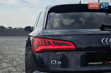 Внедорожник / Кроссовер Audi Q5 2018 в 