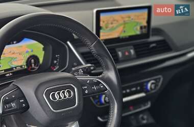 Внедорожник / Кроссовер Audi Q5 2018 в 
