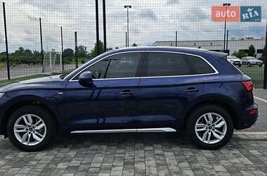Внедорожник / Кроссовер Audi Q5 2022 в 