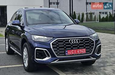 Внедорожник / Кроссовер Audi Q5 2022 в 