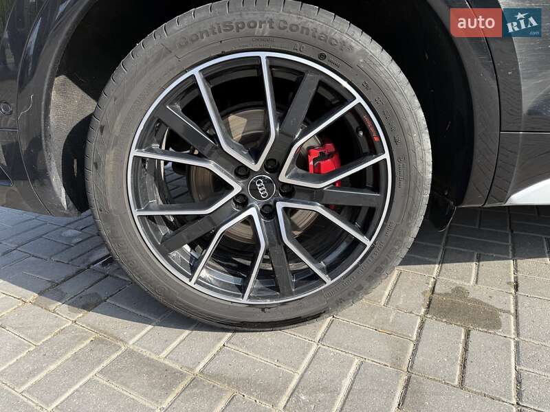 Внедорожник / Кроссовер Audi Q5 2020 в Тернополе