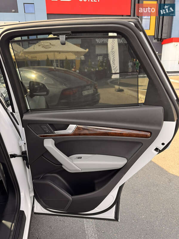 Внедорожник / Кроссовер Audi Q5 2017 в Софиевской Борщаговке