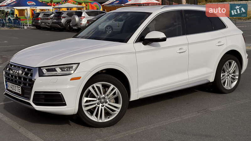 Внедорожник / Кроссовер Audi Q5 2017 в Софиевской Борщаговке