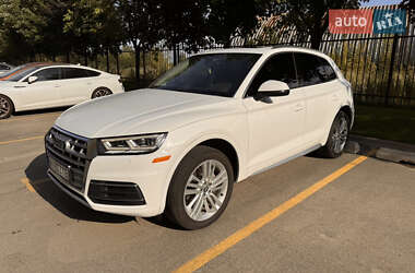 Внедорожник / Кроссовер Audi Q5 2017 в 