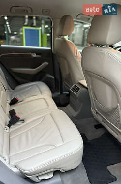 Внедорожник / Кроссовер Audi Q5 2010 в 