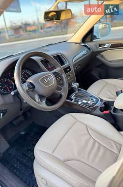 Внедорожник / Кроссовер Audi Q5 2012 в 