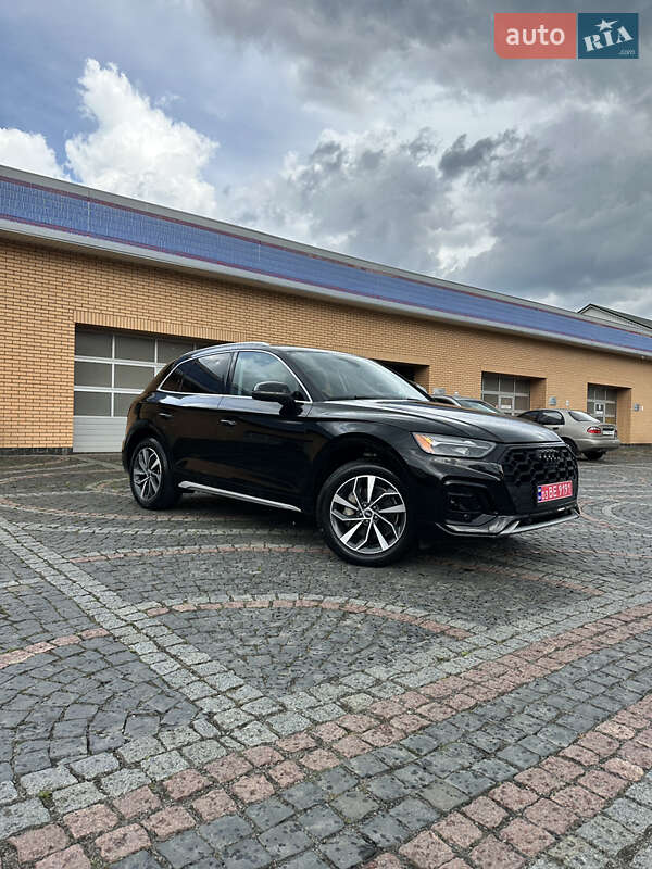 Внедорожник / Кроссовер Audi Q5 2021 в Луцке