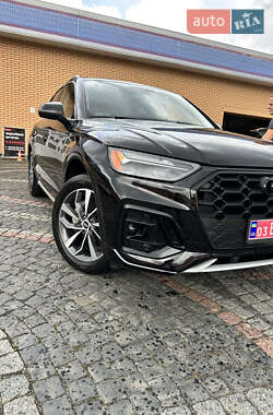 Внедорожник / Кроссовер Audi Q5 2021 в 