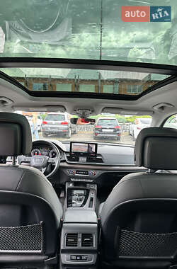 Внедорожник / Кроссовер Audi Q5 2021 в 
