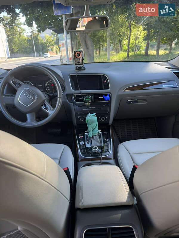 Внедорожник / Кроссовер Audi Q5 2012 в Чернигове