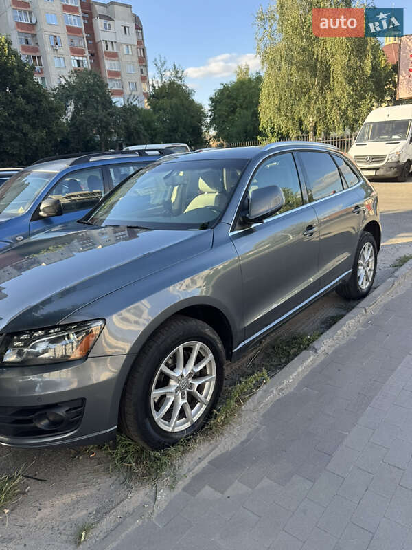 Внедорожник / Кроссовер Audi Q5 2012 в Чернигове