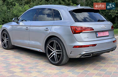 Внедорожник / Кроссовер Audi Q5 2021 в 