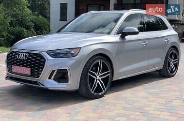 Внедорожник / Кроссовер Audi Q5 2021 в 