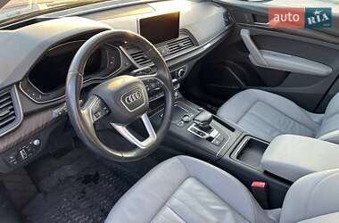 Внедорожник / Кроссовер Audi Q5 2018 в 