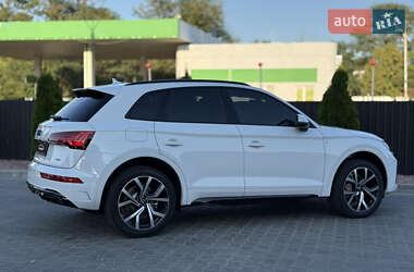 Внедорожник / Кроссовер Audi Q5 2022 в 