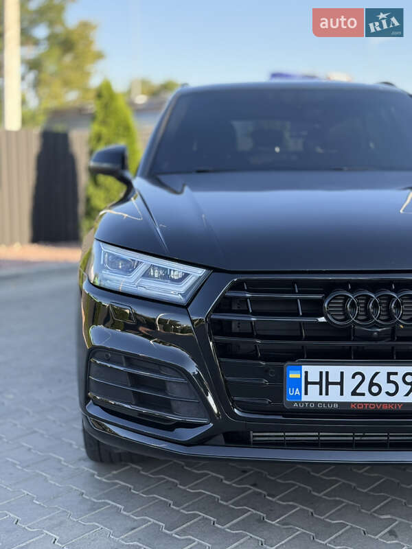 Внедорожник / Кроссовер Audi Q5 2019 в Одессе