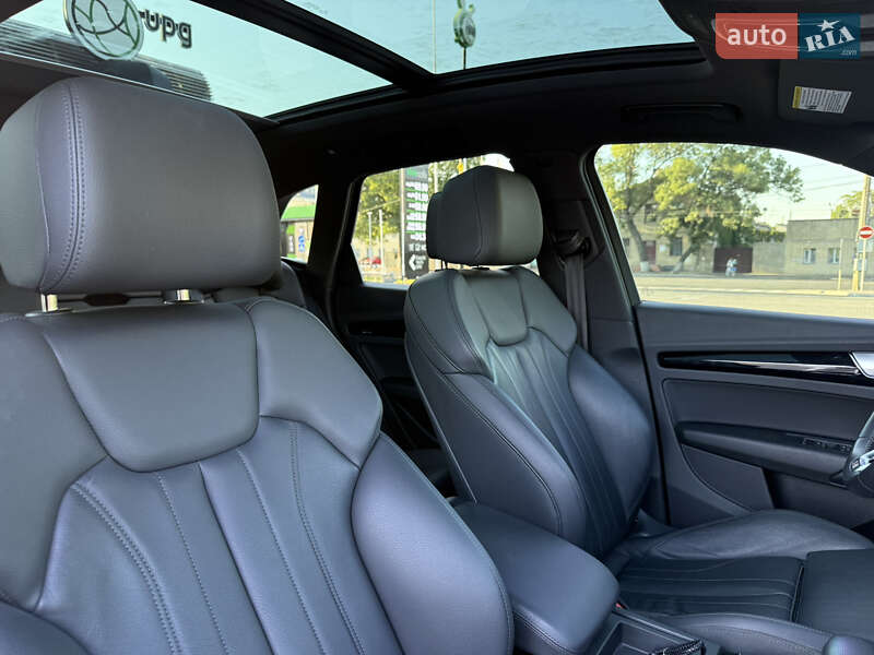Внедорожник / Кроссовер Audi Q5 2019 в Одессе