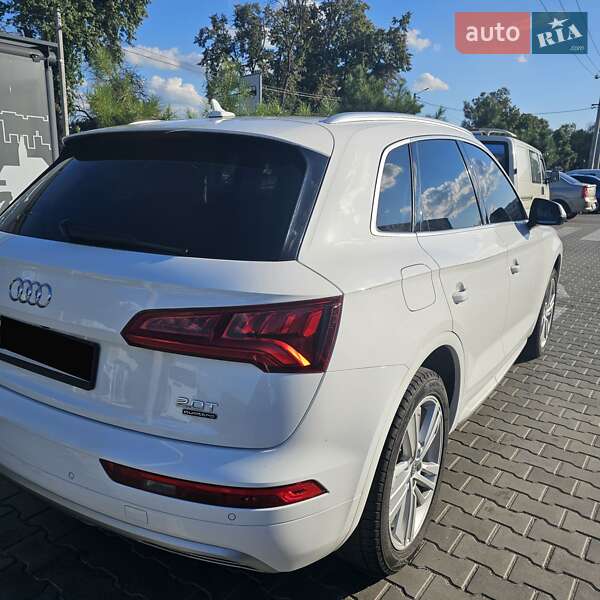 Внедорожник / Кроссовер Audi Q5 2017 в Киеве