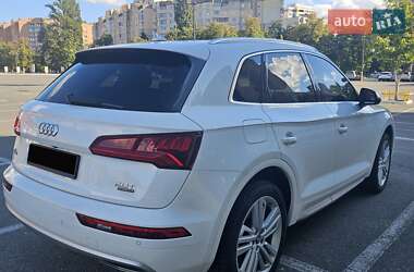 Внедорожник / Кроссовер Audi Q5 2017 в 