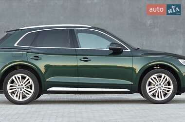 Внедорожник / Кроссовер Audi Q5 2018 в 