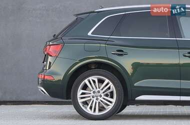 Внедорожник / Кроссовер Audi Q5 2018 в 
