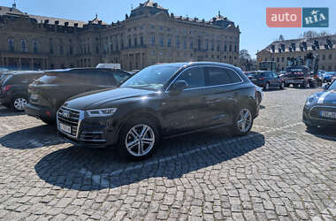 Позашляховик / Кросовер Audi Q5 2018 в Луцьку