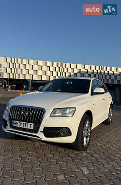 Позашляховик / Кросовер Audi Q5 2015 в 