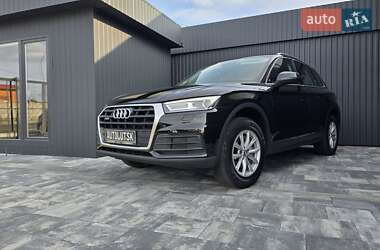Позашляховик / Кросовер Audi Q5 2018 в 