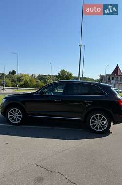 Внедорожник / Кроссовер Audi Q5 2016 в 
