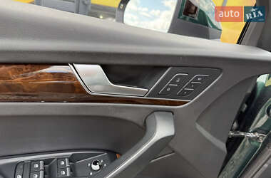 Внедорожник / Кроссовер Audi Q5 2017 в 