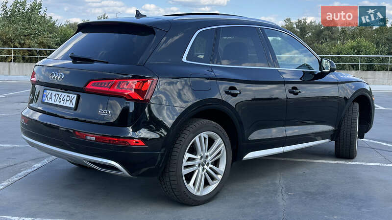 Внедорожник / Кроссовер Audi Q5 2018 в Киеве