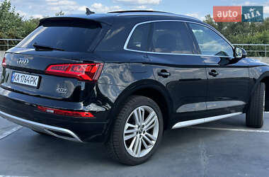 Внедорожник / Кроссовер Audi Q5 2018 в 