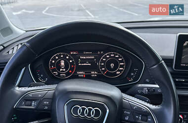 Внедорожник / Кроссовер Audi Q5 2018 в 