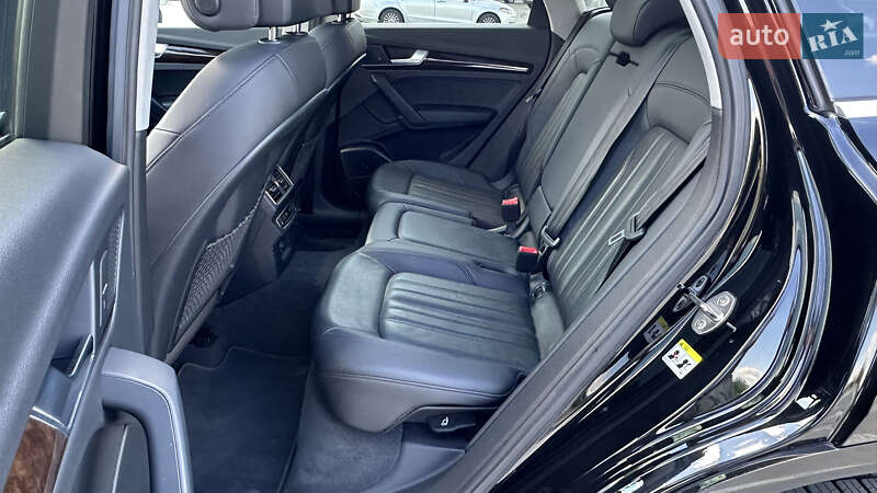 Внедорожник / Кроссовер Audi Q5 2018 в Киеве