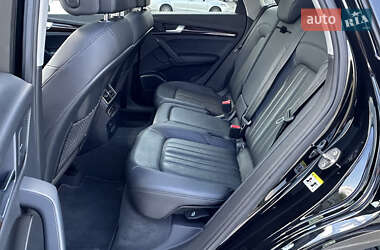 Внедорожник / Кроссовер Audi Q5 2018 в 