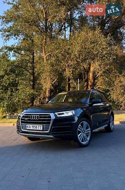 Внедорожник / Кроссовер Audi Q5 2018 в 