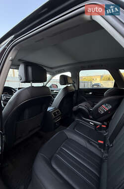 Внедорожник / Кроссовер Audi Q5 2018 в 