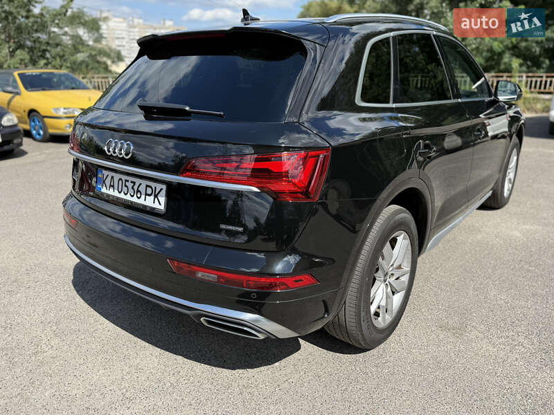 Внедорожник / Кроссовер Audi Q5 2021 в Киеве