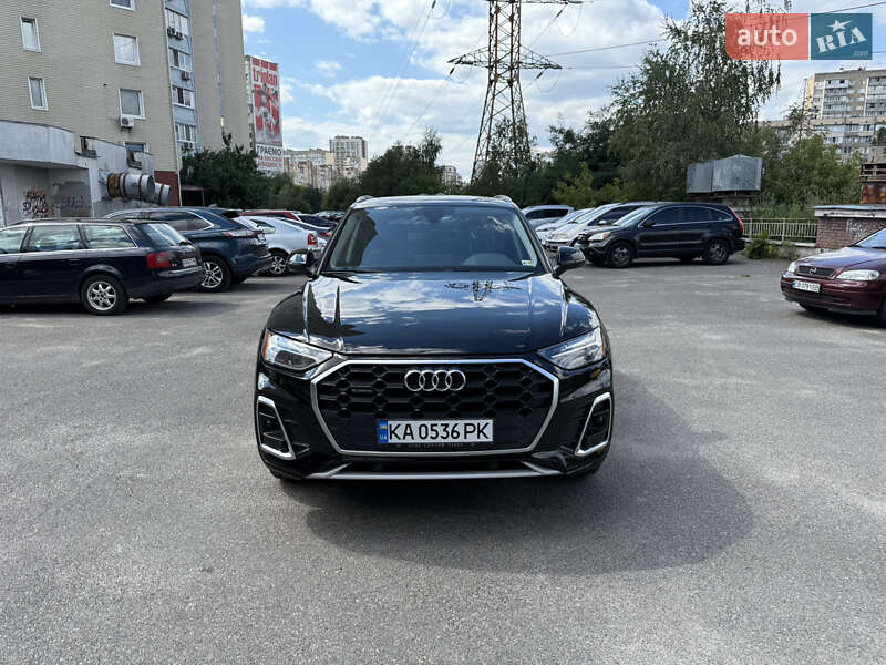 Внедорожник / Кроссовер Audi Q5 2021 в Киеве