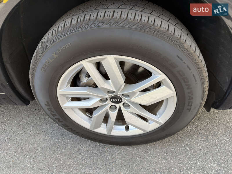 Внедорожник / Кроссовер Audi Q5 2021 в Киеве