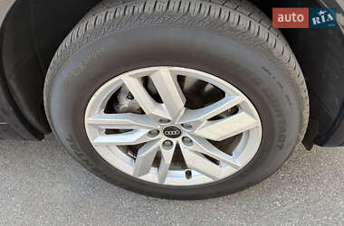 Внедорожник / Кроссовер Audi Q5 2021 в 